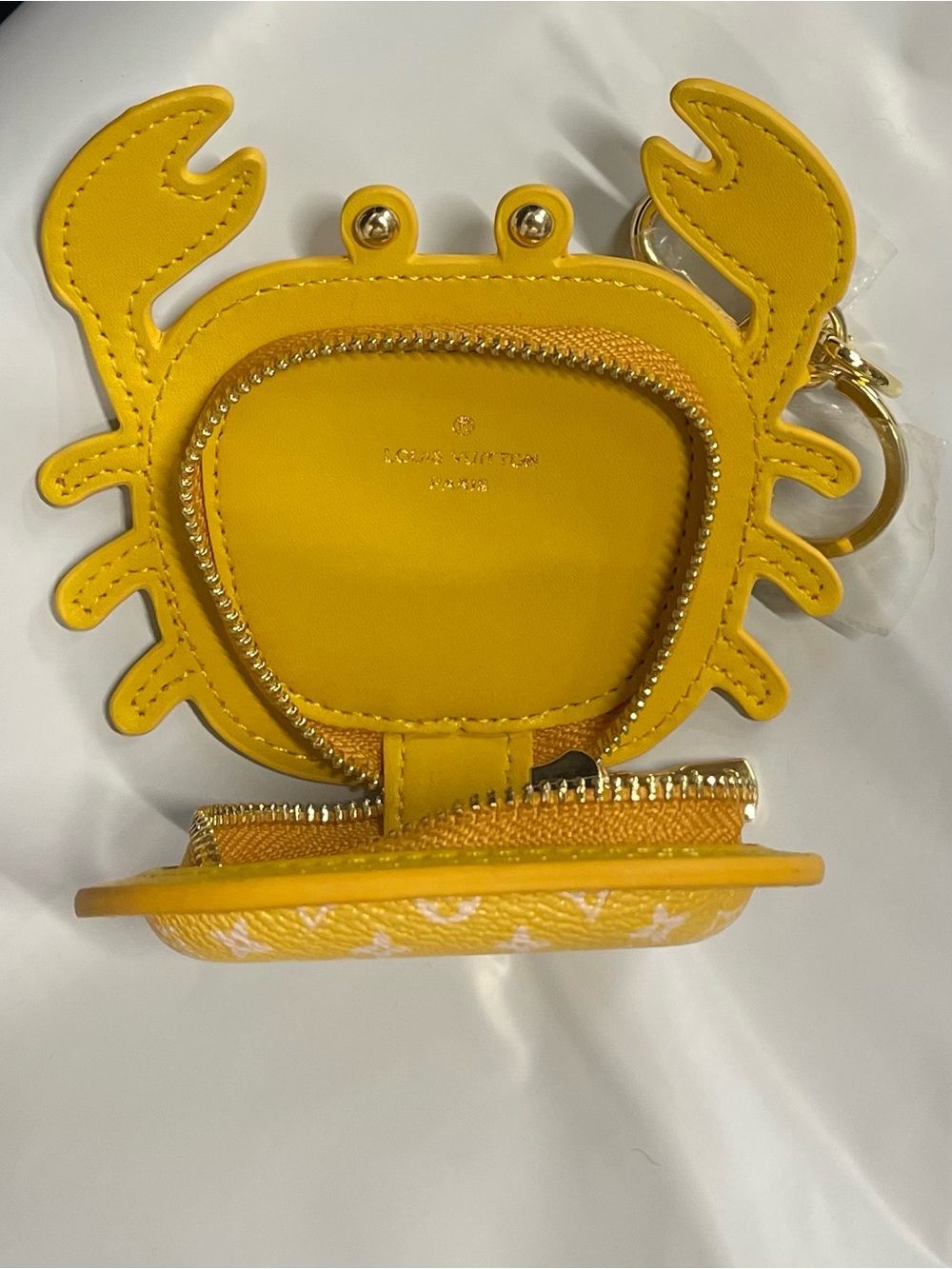 Yellow fashionable Crab Coin Purse Keychain or AirPod holder - Picture 2 of 4